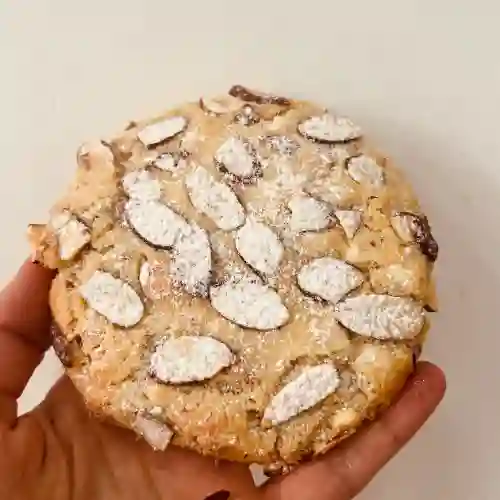 White Chocolate Almond Truffle Cookie