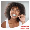 Colgate Enjuague Bucal y Crema Dental Luminous White Carbón Activado