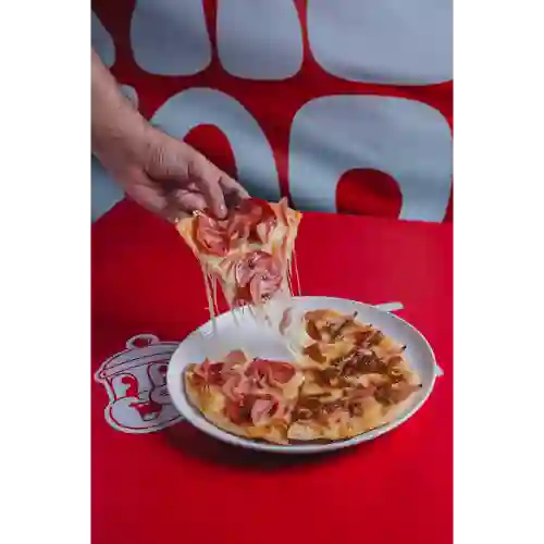 Pizzeta Tradicional de Salami Pollo