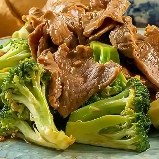 Carne con Brócoli.