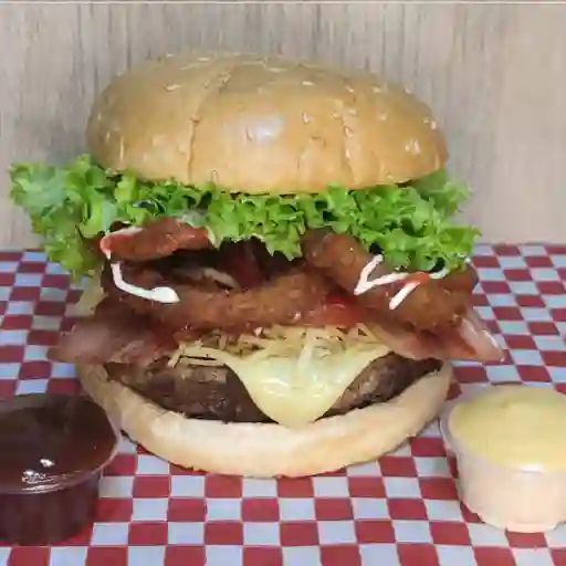 Burguer maxi aros de cebolla y tocineta