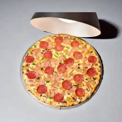 Pizza Campesina y Salami
