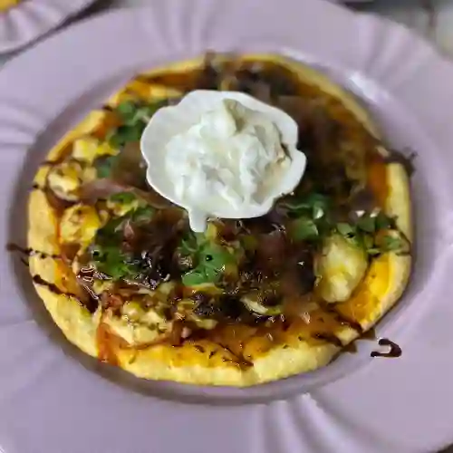 Pizza de Stracciatella y Serrano