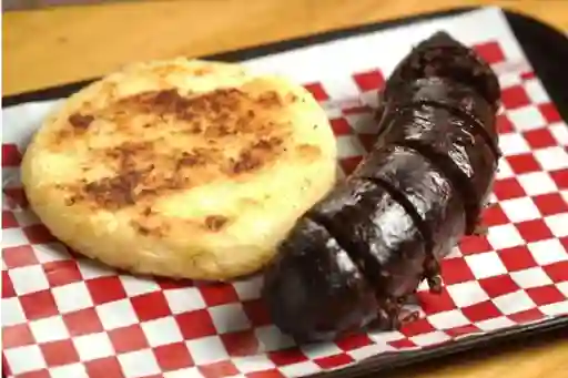 Arepa Quesuda Con Morcilla