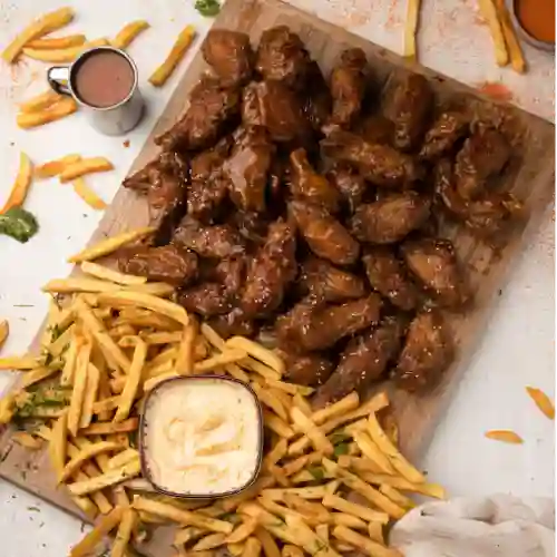 25 Piezas de Alas + Papas + Entrada