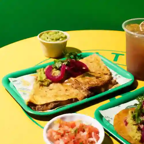 Quesadilla de Birria