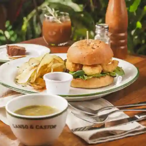 Burger de Camarones Apanados