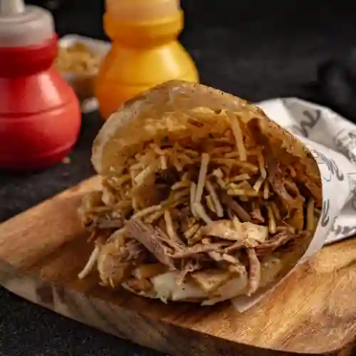 Arepa Carne Pollo