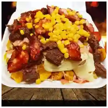 Combo Salchipapa Especial + Brisa Maracuyá 600 ml