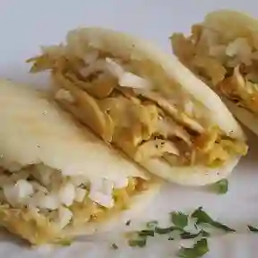 Arepa con Pollo