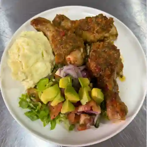 Muslo de Pollo Guisado