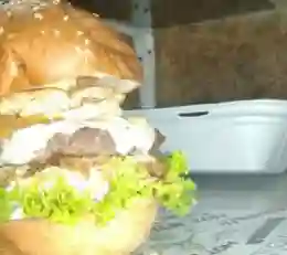 Hamburguesa Combinada Pollo y Chuleta