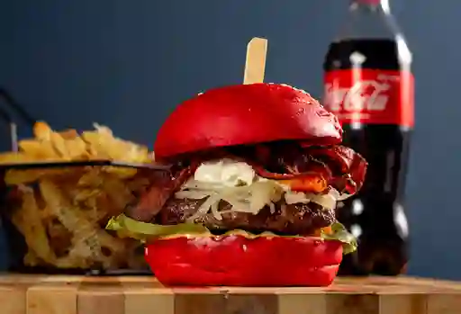Combo Hamburguesa en Salsa de Queso Azul y Bebida