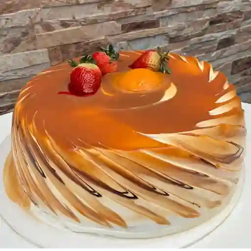 Torta tres leches cubierta de arequipe