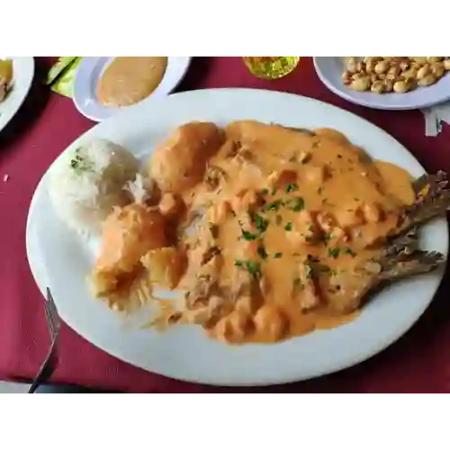 Trucha en Salsa de Camarones