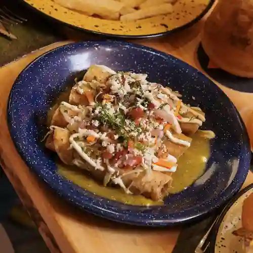 Flautas de Pollo Al Estilo Mexicano