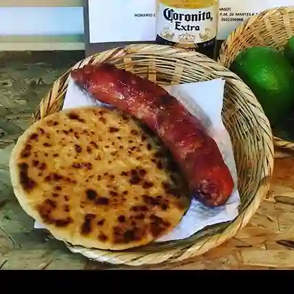 Picada Chorizo + Arepa