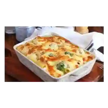 Pasta gratinada con pollo