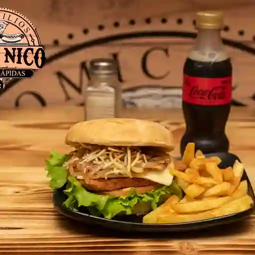 Hamburgesa apanada en combo