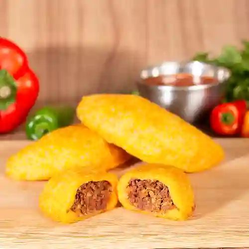 Empanada de Carne Desmechada