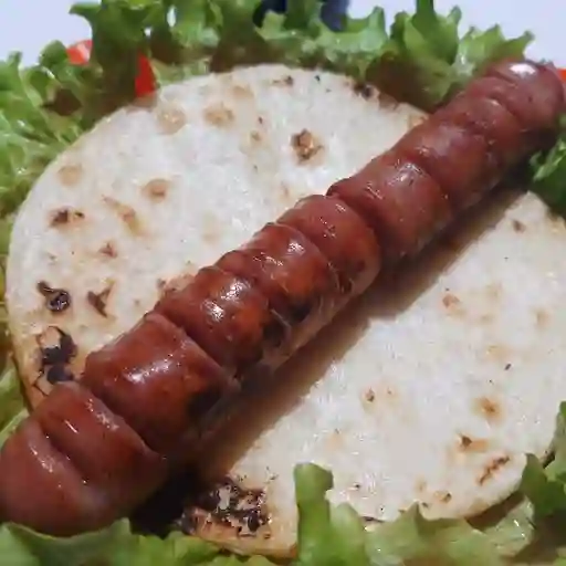 Chorizo con Arepa