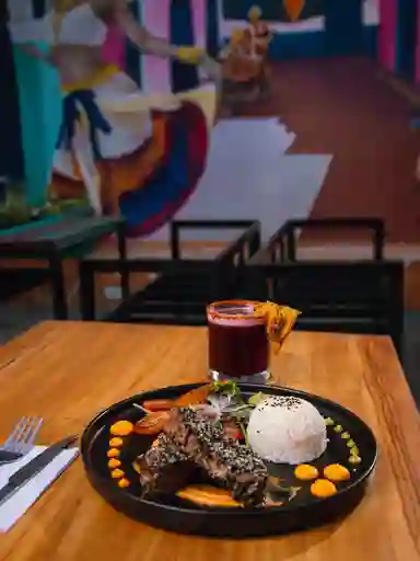 Lomo Saltado