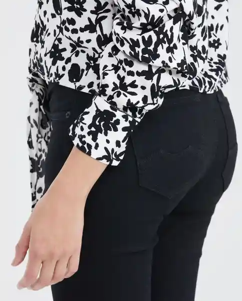 Camiseta Front Knotted Crudo Cannoli Claro T. L Chevignon