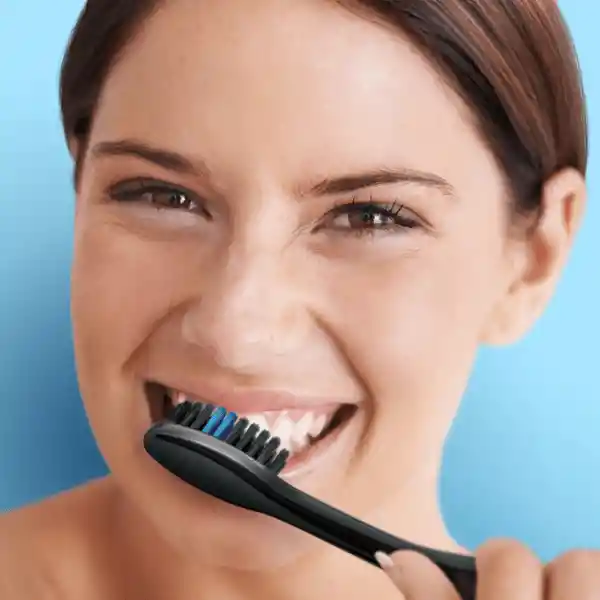 Oral-B Cepillo Dental Indicator Black Charcoal Suave