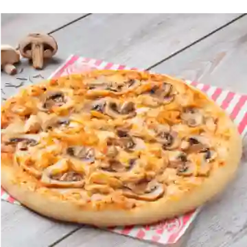 Pizza Pollo y Champiñones Mediana