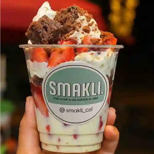 Fresas con Crema y Brownie 12/14 Oz