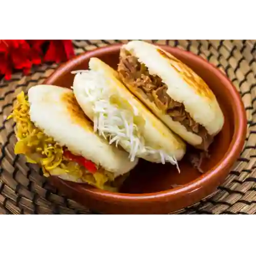 Arepa Paisa Mixta