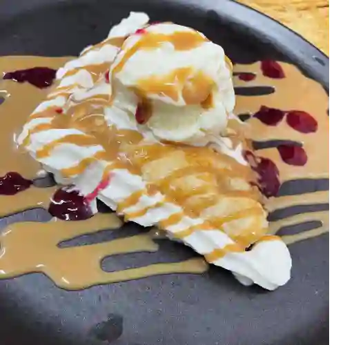 Crepe en Salsa de Mora