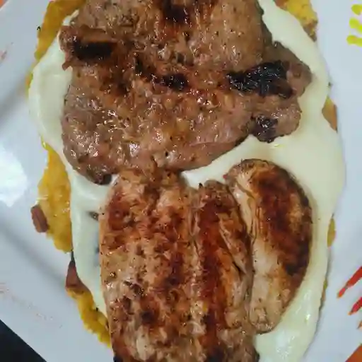 Patacón con 2 Carnes.