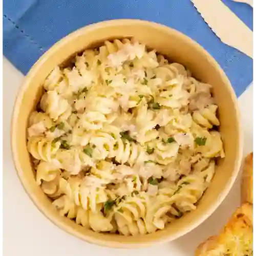Fusili a la Crema con Tocineta