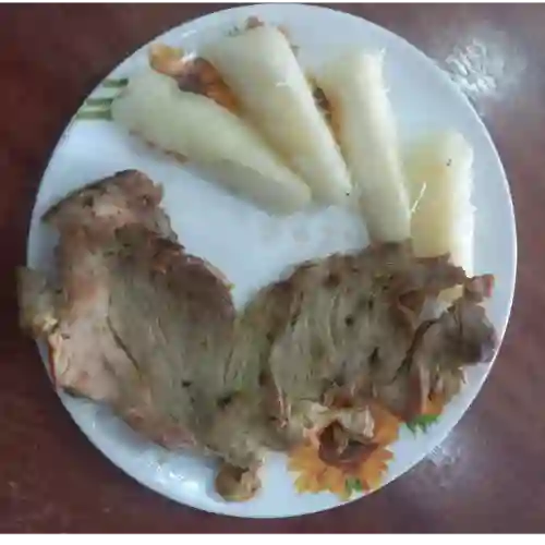 Desayuno con pulpa de cerdo