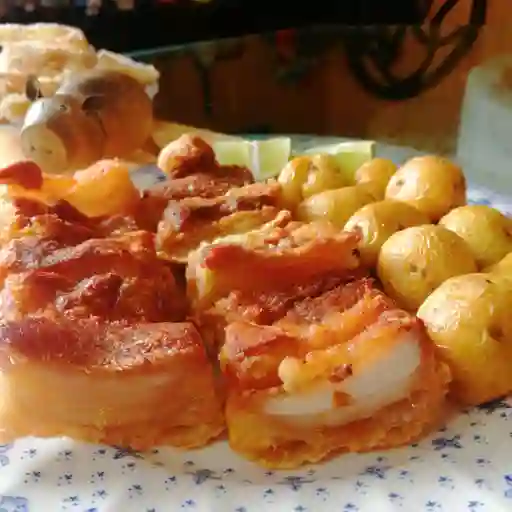 Chicharrón Carnudo