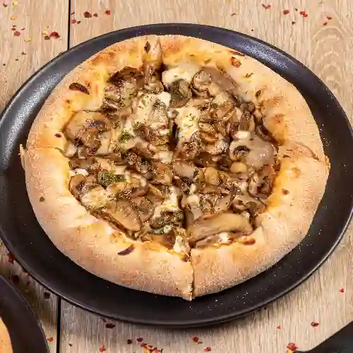 Pizza de Champiñones Al Ajillo