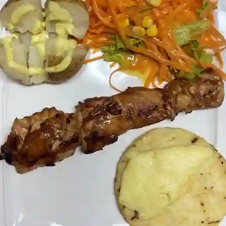 Chuzo de Pollo con Tocineta