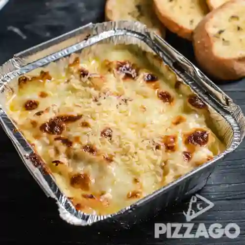 Lasagna Pollo y Bebida