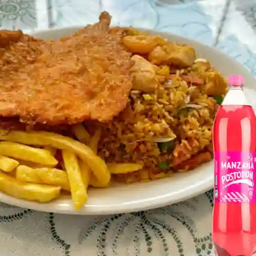 Arroz Chino con Chuleta, Papas y Gaseosa