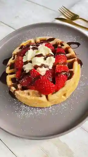 Waffle Fresa, Nutella y Helado
