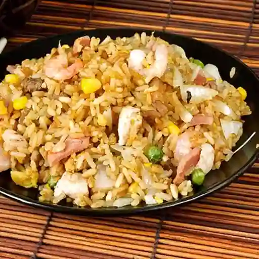 Arroz frito con mariscos
