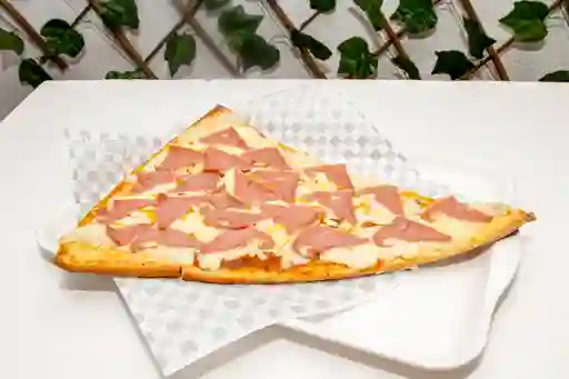 Pizza Jamón y Queso