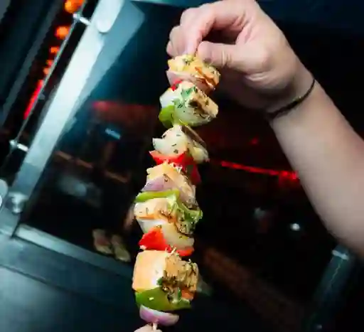 Pincho churrasco con vegetales