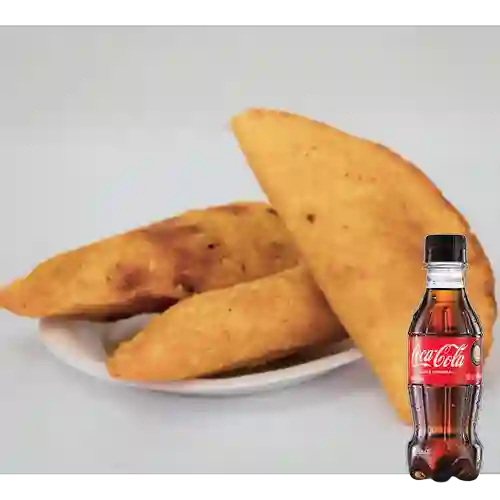 Combo Empanada Piojosa + Coca Cola Original 250ML