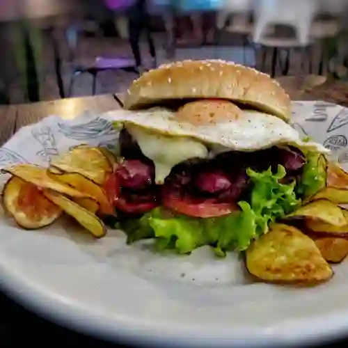 Paisa de Res con Papas de la Casa