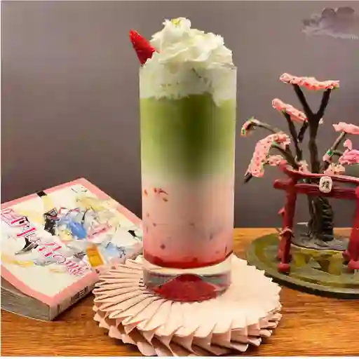 Sakura matcha latte