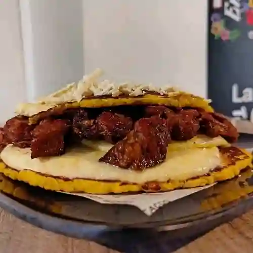 Cachapa con Cochino Frito