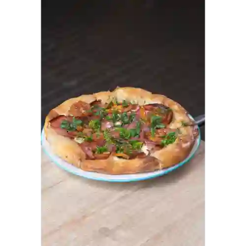 Pizza Salami y Tocineta
