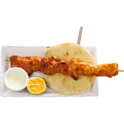 Pincho con Arepa Grande